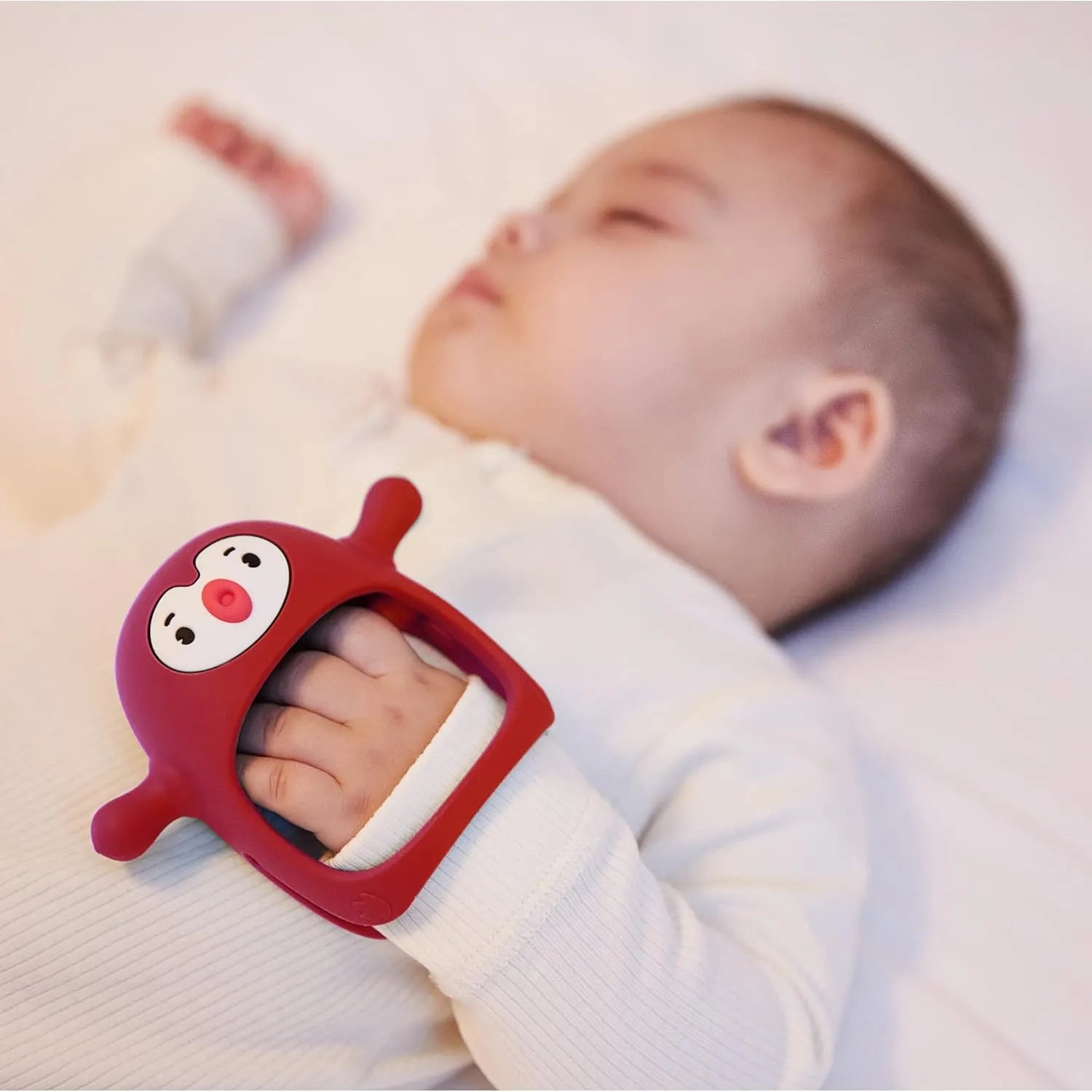 Smily Mia Penguin Buddy Never Drop Silicone Baby Teething Toy for 0-6month Infants3